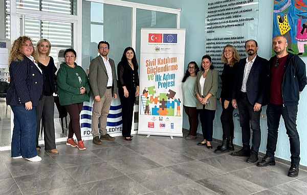 Foça’da “Sivil Katılımı Güçlendirme ve İlk Adım Projesi” Tamamlanıyor: Gençler, STK’lar ve Kamu Bir Araya Geliyor
